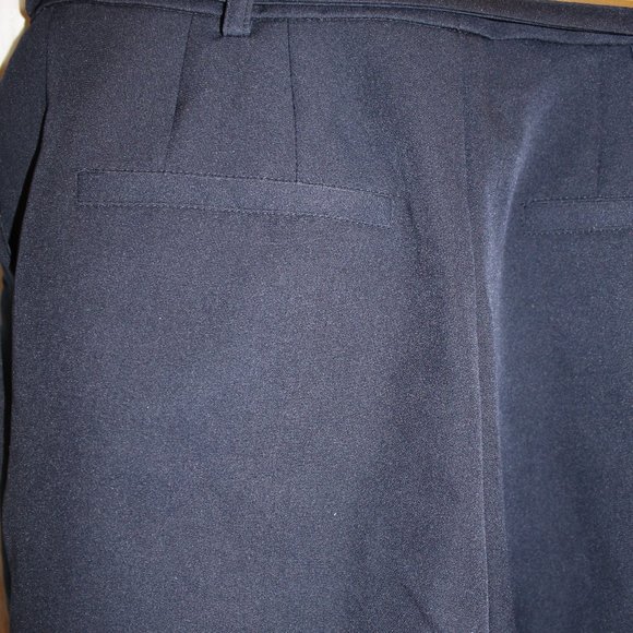 Shorts - Picture 6 of 6